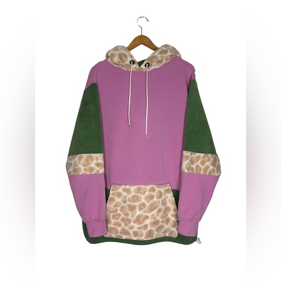 COPPER MOTH pastel and giraffe print block colour FLEECE/POLAR FLEECE - Picture 2 of 3